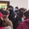 Свіжі новини: Нового директора николаевской «инфекционки» заводили в рабочий кабинет при помощи спецназа