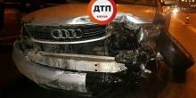 Фото новости: Пьяное ДТП на ул. В. Гетьмана: водитель Audi пытался скрыться с места происшествия Свежие новости: Пьяное ДТП на ул. В. Гетьмана: водитель Audi пытался скрыться с места происшествия