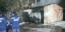 Свежие новости: Ночью в Николаеве горел гараж: пострадал микроавтобус