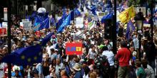 Фото новости: Brexit: в Лондоне десятки тысяч людей призывают к новому референдуму Свежие новости: Brexit: в Лондоне десятки тысяч людей призывают к новому референдуму