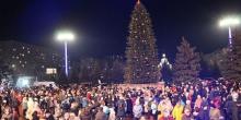 Свежие новости: 19 грудня, в День Святого Миколая, в Южноукраїнську відбулось відкриття міської новорічної ялинки