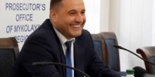 Фото новости: В мае прокурор Николаевской области Кривовяз получил больше 40 тысяч гривен Свежие новости: В мае прокурор Николаевской области Кривовяз получил больше 40 тысяч гривен