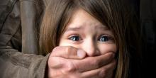 Фото новости: Под Полтавой многодетный отец заставлял заниматься сексом 11-летнюю дочь Свежие новости: Под Полтавой многодетный отец заставлял заниматься сексом 11-летнюю дочь