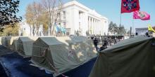 Свежие новости: Саакашвили с теплыми вещами поселился в палатке МихоМайдана у Верховной Рады