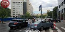 Свежие новости: В Киеве на Мечникова произошло серьезное лобовое ДТП