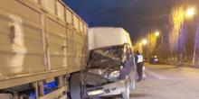 Свежие новости: В Николаеве маршрутка врезалась в фуру: водитель не справился с управлением