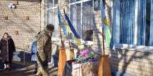 Свежие новости: В школе на Николаевщине установили доску памяти погибшему на Донбассе морскому пехотинцу