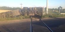 Свежие новости: В Первомайске перевернулся DAF с полуприцепом, перекрыв железнодорожную колею