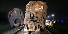 Фото новости: В Германии столкнулись пассажирский и товарный поезда – пострадало около 50 человек Свежие новости: В Германии столкнулись пассажирский и товарный поезда – пострадало около 50 человек