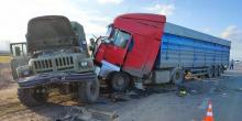 Свежие новости: Под Николаевом зерновоз врезался в колонну армейских автомобилей