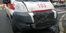 Свежие новости: В Николаеве «скорая» с больным COVID-19 в салоне протаранила «Фольксваген»