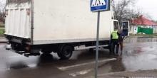 Фото новости: В Миколаєві літній чоловік потрапив під вантажівку Свежие новости: В Миколаєві літній чоловік потрапив під вантажівку