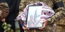 Фото новости: Південноукраїнськ провів в останню путь свого Героя — Андрія Орловського Свежие новости: Південноукраїнськ провів в останню путь свого Героя — Андрія Орловського