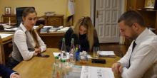 Фото новости: Советницы губернатора Николаевщины Стадника получили в декабре по 40 тысяч гривен зарплаты Свежие новости: Советницы губернатора Николаевщины Стадника получили в декабре по 40 тысяч гривен зарплаты