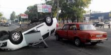 Фото новости: В Николаеве на ПГС автомобиль перевернулся на крышу: проезд ограничен Свежие новости: В Николаеве на ПГС автомобиль перевернулся на крышу: проезд ограничен