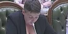 Свежие новости: Савченко на заседании парламента пришла с откровенным декольте