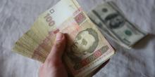 Свежие новости: Наличный доллар продолжает дешеветь после выходных