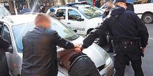 Фото новости: В центре Николаева полиция со спецназом задержали группу ромов – украли ₴8 тысяч у 80-летней женщины Свежие новости: В центре Николаева полиция со спецназом задержали группу ромов – украли ₴8 тысяч у 80-летней женщины
