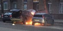 Свежие новости: В центре Николаеве неизвестные подожгли автомобиль