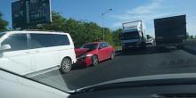 Фото новости: В Николаеве ДТП: столкнулись пять автомобилей Свежие новости: В Николаеве ДТП: столкнулись пять автомобилей