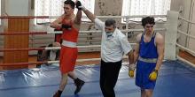 Фото новости: Адамов Альбек одержал победу в Финале первенства СКФО по боксу среди юношей 17-18 лет Свежие новости: Адамов Альбек одержал победу в Финале первенства СКФО по боксу среди юношей 17-18 лет
