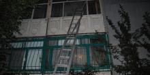 Фото новости: В Николаеве спасатели вынесли из горящей квартиры мужчину - его госпитализировали с ожогами Свежие новости: В Николаеве спасатели вынесли из горящей квартиры мужчину - его госпитализировали с ожогами