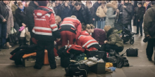 Фото новости: ВИДЕО: В Киеве в метро умерла 9-летняя девочка : подробности Свежие новости: ВИДЕО: В Киеве в метро умерла 9-летняя девочка : подробности