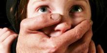 Фото новости: Мужчина два года зарабатывал на изнасиловании малолетних дочерей Свежие новости: Мужчина два года зарабатывал на изнасиловании малолетних дочерей