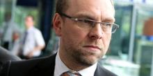 Свежие новости: В Верховной Раде представители Тимошенко и Яценюка вылили друг на друга очередную порцию помоев
