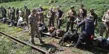 Фото новости: «Вывели из поезда и устроили проверку с собаками на ж/д путях»: ВСП провела обыск у разведчиков, возвращавшихся из зоны АТО Свежие новости: «Вывели из поезда и устроили проверку с собаками на ж/д путях»: ВСП провела обыск у разведчиков, возвращавшихся из зоны АТО