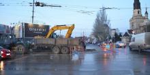 Свежие новости: Аварию на водопроводе в центре Николаеве устраняли до двух часов ночи