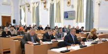 Фото новости: В Николаеве депутаты вернулись после шести часов перерыва и продлили заседания до полуночи Свежие новости: В Николаеве депутаты вернулись после шести часов перерыва и продлили заседания до полуночи