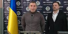Фото новости: Глава МВД показал пули, попавшие в водителя Шефира Свежие новости: Глава МВД показал пули, попавшие в водителя Шефира
