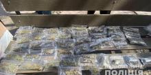Свежие новости: В Одесі поліцейські вилучили у наркодилера кокаїн, амфетамін, солі, канабіс та екстазі на суму майже півтора мільйона гривень
