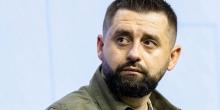 Свежие новости: Арахамія заявив, що значна кількість нардепів хоче скласти мандати