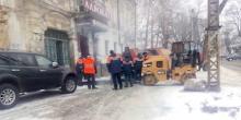 Фото новости: В Николаеве по снегу стелят асфальт Свежие новости: В Николаеве по снегу стелят асфальт