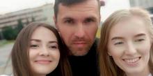Фото новости: Депутату Марине Никитиной на платной основе будут помогать муж Саша и визажистка Вика Свежие новости: Депутату Марине Никитиной на платной основе будут помогать муж Саша и визажистка Вика