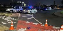 Фото новости: В Киеве водитель фуры сбил двух пешеходов Свежие новости: В Киеве водитель фуры сбил двух пешеходов