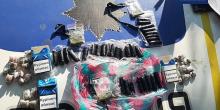 Фото новости: Николаевские патрульные задержали «закладчиков», у которых с собой было более полусотни свертков Свежие новости: Николаевские патрульные задержали «закладчиков», у которых с собой было более полусотни свертков