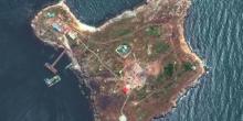 Свежие новости: Росіяни скинули на Зміїний чотири авіабомби