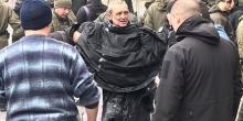 Свежие новости: ВИДЕО: Под Офисом президента мужчина устроил самоподжог