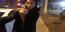 Фото новости: ВИДЕО: В Одессе пьяная чиновница бросалась на патрульных Свежие новости: ВИДЕО: В Одессе пьяная чиновница бросалась на патрульных