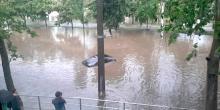 Свежие новости: Мощный ливень вновь затопил улицы Николаева