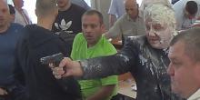 Свежие новости: «Мэра облили зеленкой, а депутата кефиром»: в Никополе на сессии горсовета произошла потасовка со стрельбой