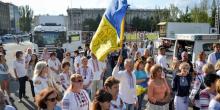 Свежие новости: Николаевцы в День Независимости провели флешмоб «Україна єднає» и небольшой мегамарш вышиванок