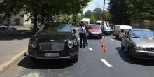 Фото новости: В Николаеве столкнулись Bentley и фургон Fiat Свежие новости: В Николаеве столкнулись Bentley и фургон Fiat