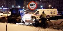 Свежие новости: На Троєщині авто з поліцейськими протаранило евакуатор