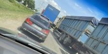 Свежие новости: При въезде в Николаев со стороны Варваровки фуры выстроились в три ряда