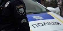 Свежие новости: ВИДЕО: В Киеве патрульный на глазах у супружеской пары разбил стекло их автомобиля