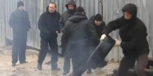 Свежие новости: ВИДЕО: В Киеве активисты и охранники стройки устроили драку